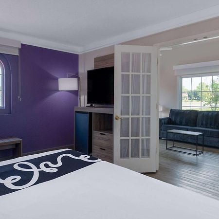 La Quinta Inn By Wyndham Kansas City Ленекса Экстерьер фото