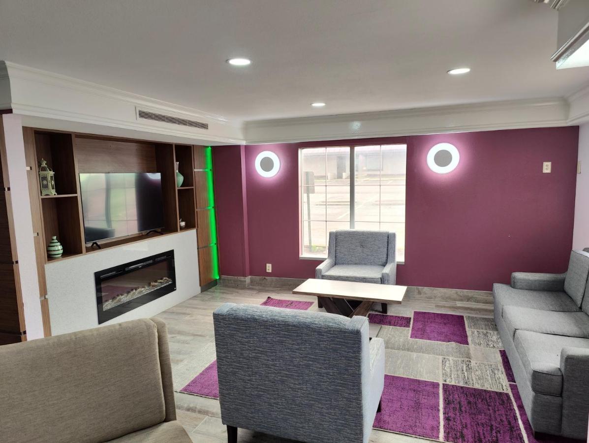 La Quinta Inn By Wyndham Kansas City Ленекса Экстерьер фото