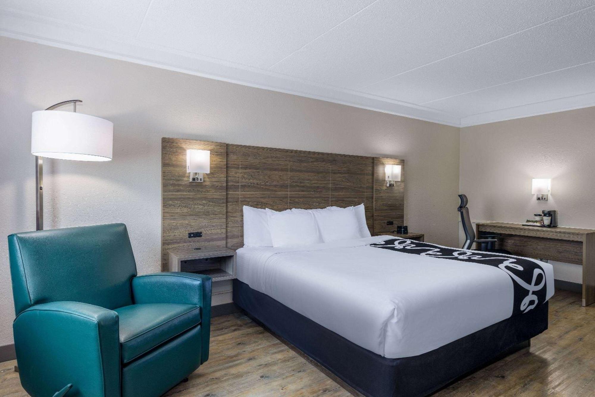 La Quinta Inn By Wyndham Kansas City Ленекса Экстерьер фото
