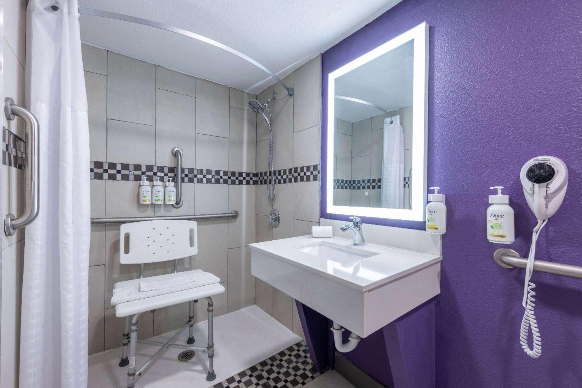 La Quinta Inn By Wyndham Kansas City Ленекса Экстерьер фото